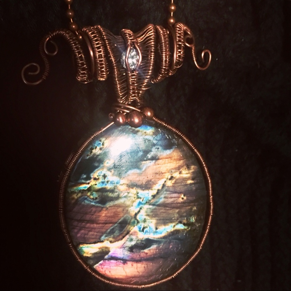 Wire Weaved Labradorite Pendant Necklace